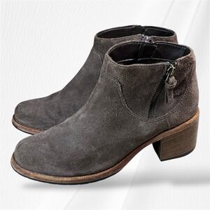 Clarks Women's Brown Suede Side Zip Ankle Boots Block Heel Size 8
